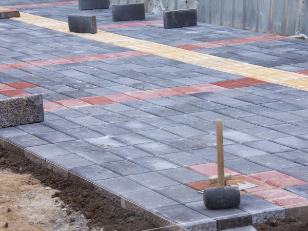 ​建设海绵城市离不开透水砖